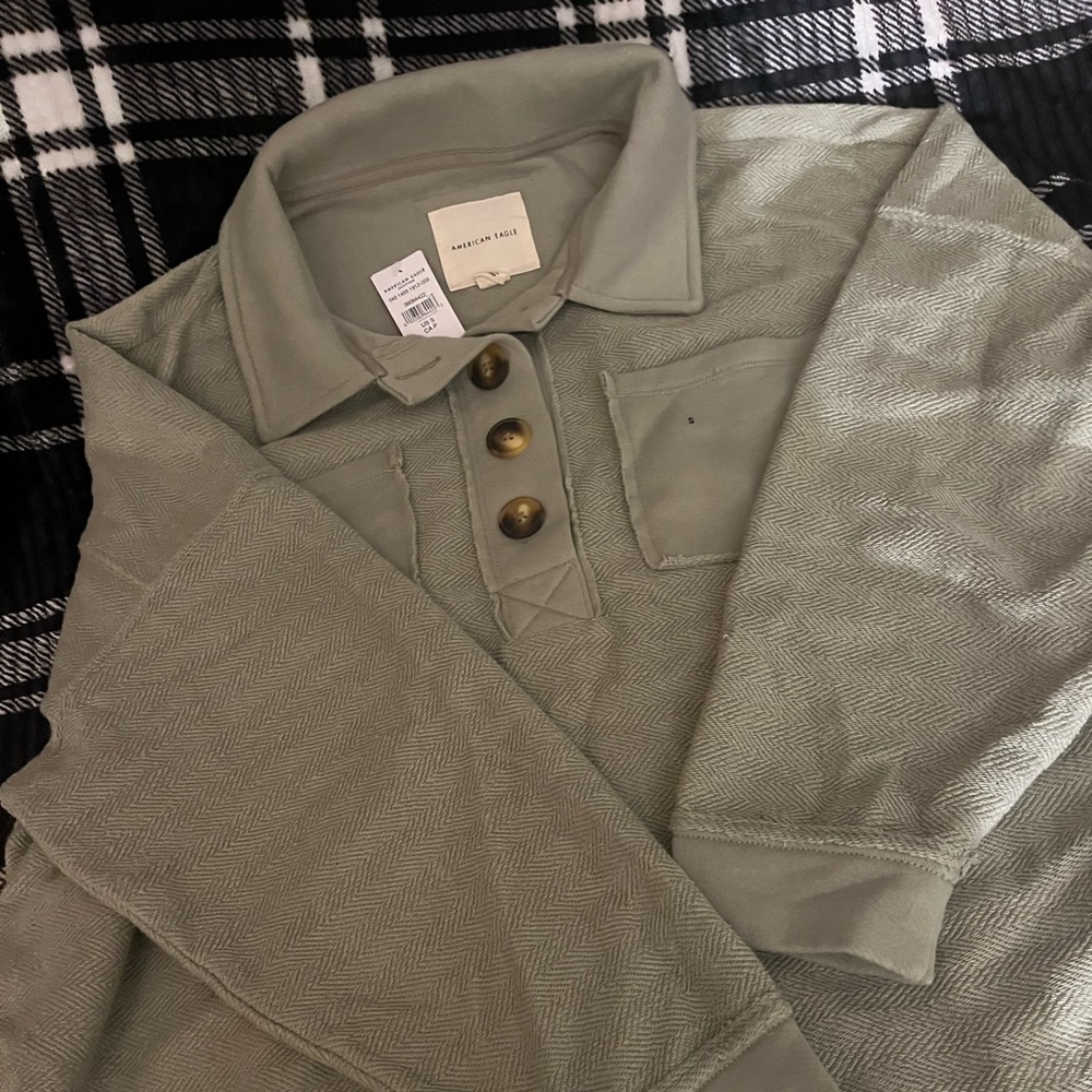 AE sage green sweater size small